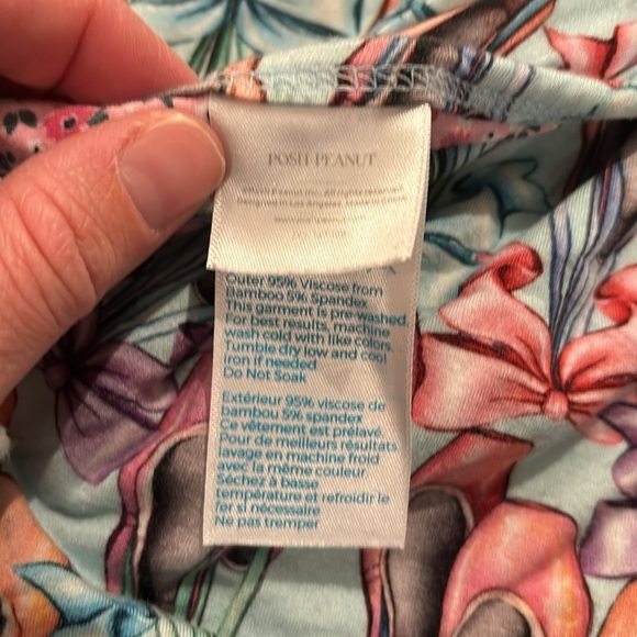 Posh Peanut Irina Patoo 40x40 - Picture 3 of 4